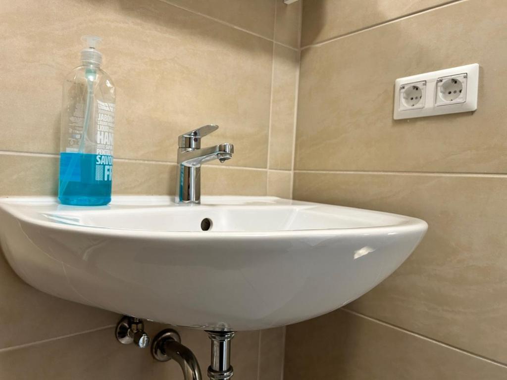 Prime Suites Near Schoenbrunn Castle 维也纳 外观 照片