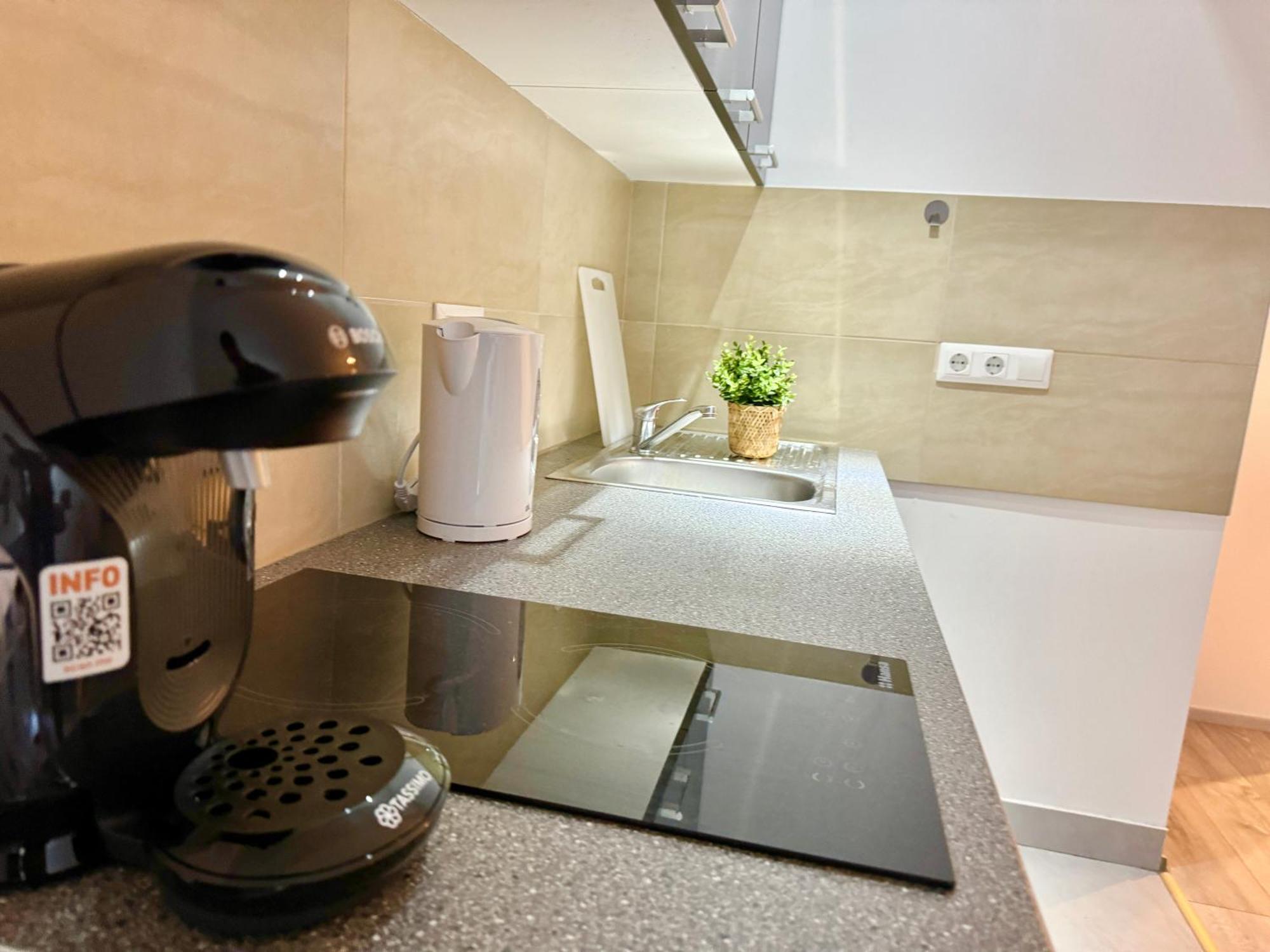 Prime Suites Near Schoenbrunn Castle 维也纳 外观 照片